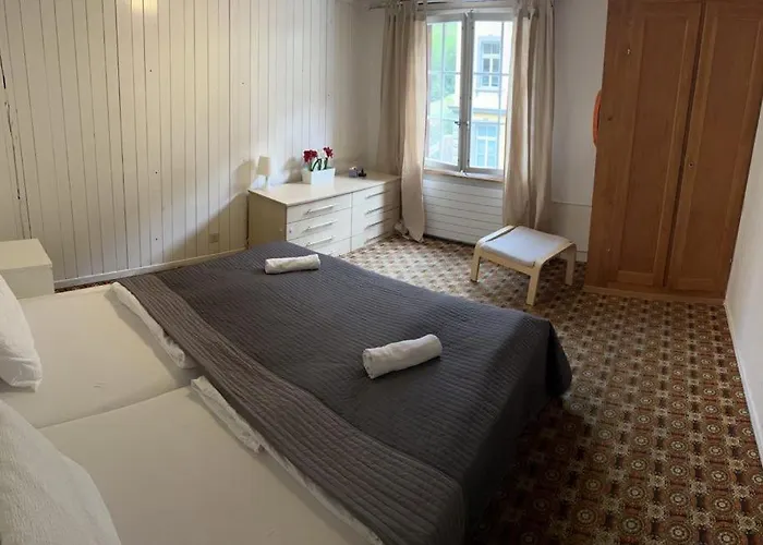 Privatunterkunft Base Cafe