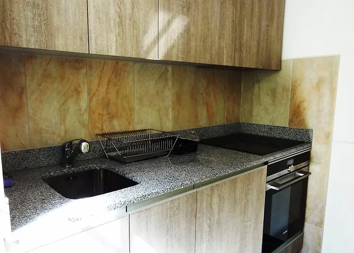 Base Cafe Privatunterkunft *