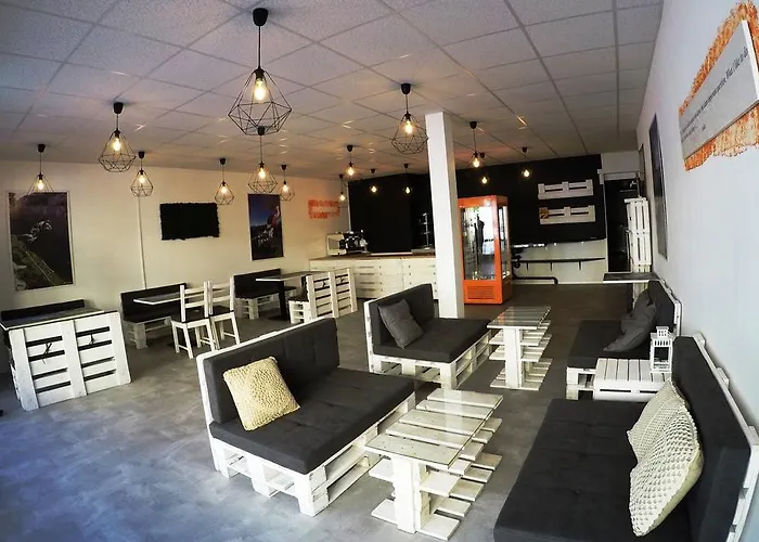 Base Cafe Privat bolig *