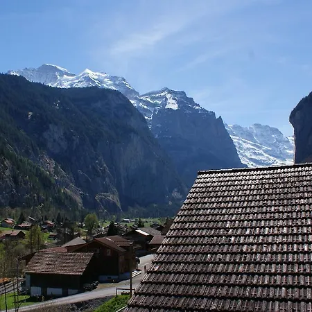 民宿 巴瑟咖啡厅酒店 *